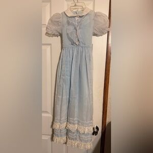 Vintage size 6 girls pre-owned Perma Prest Winnie the Pooh blue dress with lace